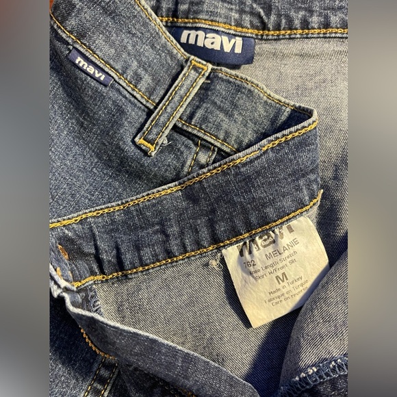 Mavi Stretch Jean Skirt with Front Slit (M) - Picture 3 of 3
